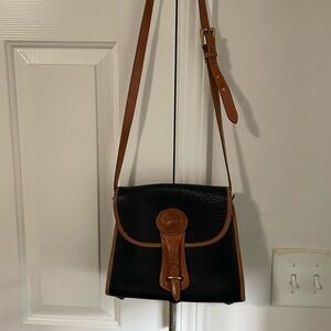 DOONEY & BOURKE
Vintage Pebbled Leather Flap Shoulder Handbag